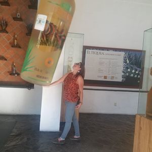 Meet your Posher, Claudia